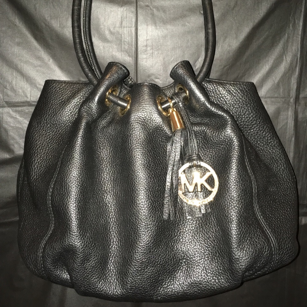 Black Micheal Kors purse🖤 *perfect condition*